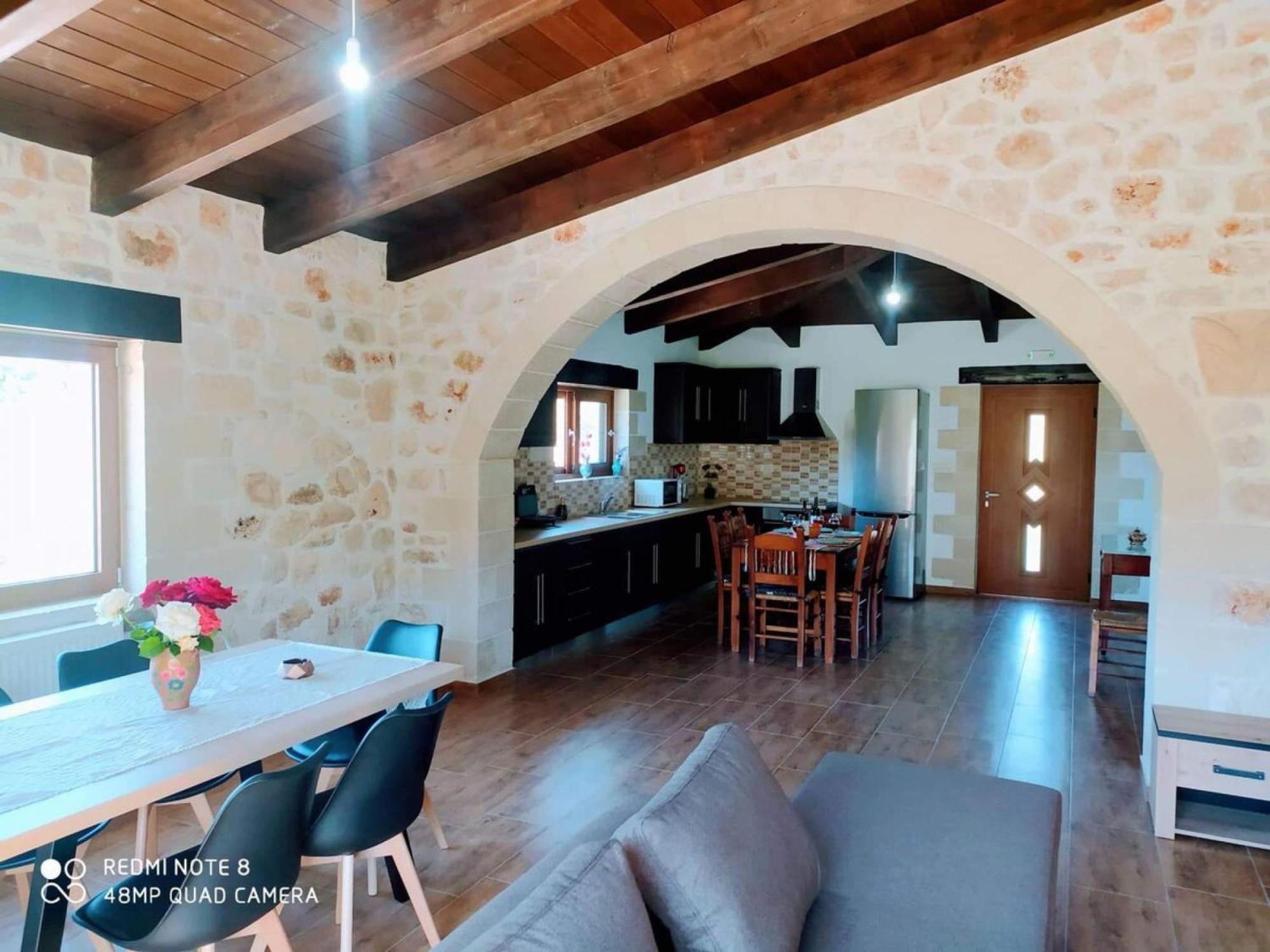 Traditional Villa In Pemonia Екстериор снимка
